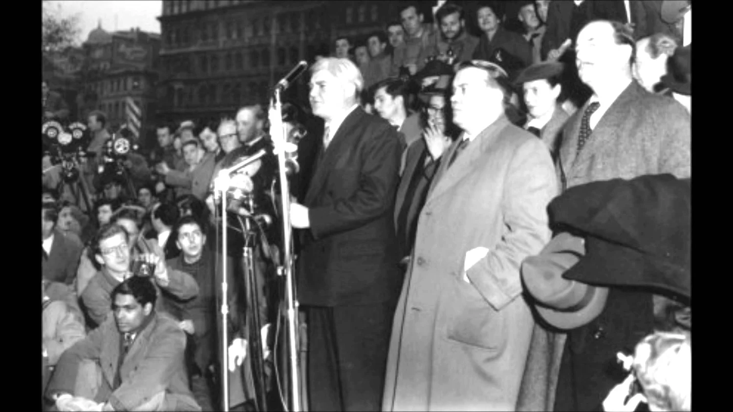 Nye Bevan addressing crowds — the power of authentic oratory